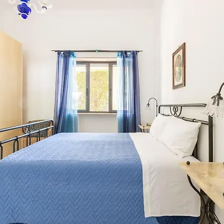 Vila Casa Mama